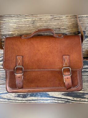 VTG Classic Leather Messenger/ Briefcase Bag in Cognac Brown